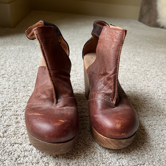 Free People Brown Leather & Suede Clogs, 38 🤎 - Picture 2 of 7